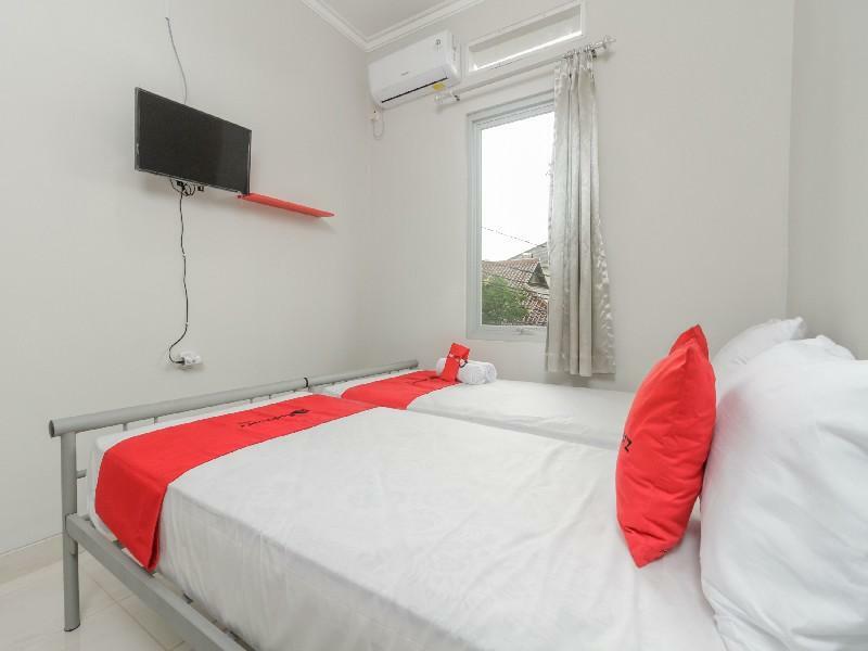 Guest house Reddoorz @ Cipete Raya Jakarta